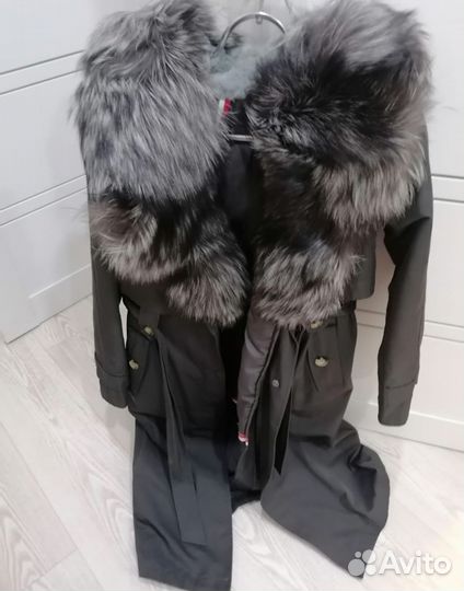 Зимняя парка с мехом чернобурки