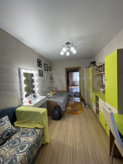 3-к. квартира, 78,2 м², 4/10 эт.