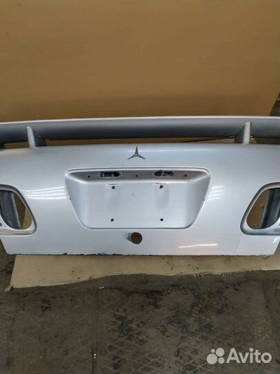 Спойлер на крышку багажника Мерседес