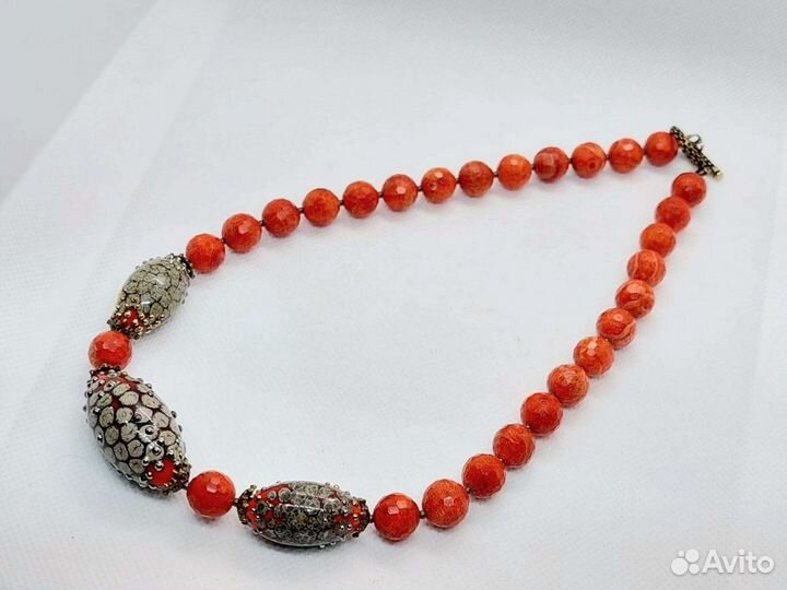 Колье-бусы Коралл