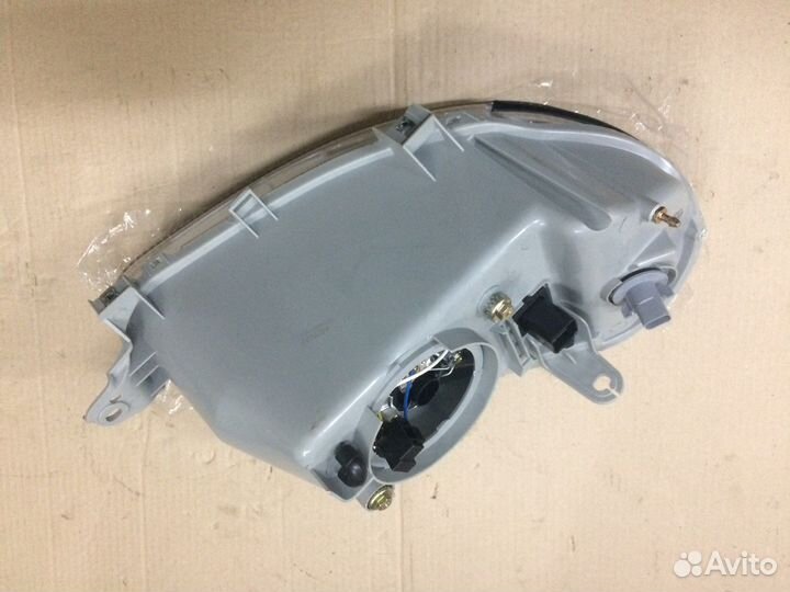 Фара левая Chevrolet Lanos механический корректор