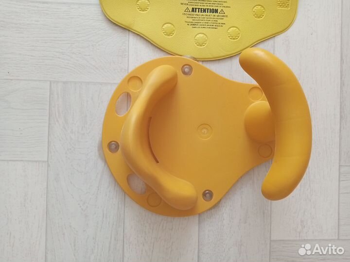 Стульчик для купания в ванной