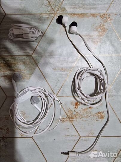 Наушники проводные