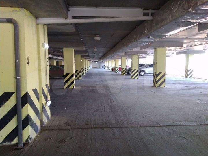 Машиноместо, 16 м²