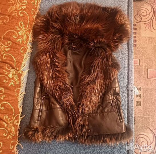 Жилетка женская с мехом 44SM