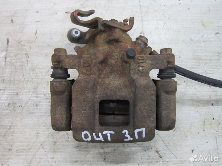 Суппорт тормозной задний Mitsubishi Outlander 3