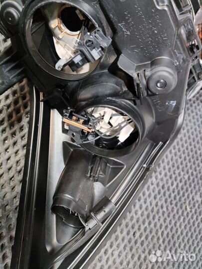 Форд фокус 2 блок розжига Philips VP4M5X13C170AA