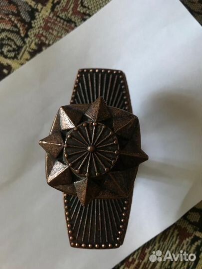 Продаются новые дверные ручки