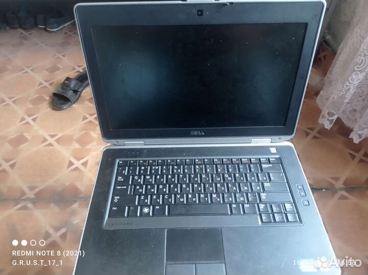 Продам ноутбук dell в хорошем состояний