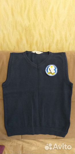 Жилет для мальчика школьный