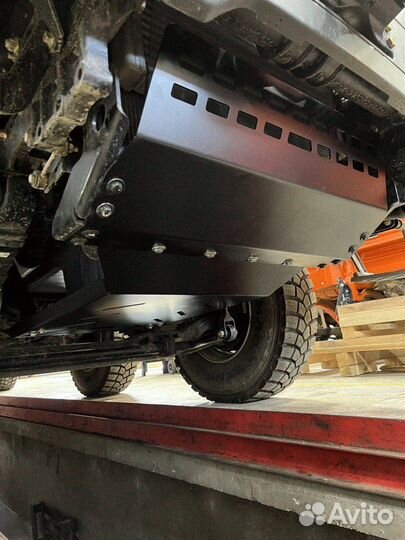 Защита двигателя и радиатора Shacman X6000