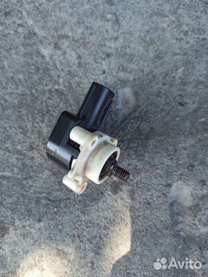 Датчик положения кузова Toyota 8940860030