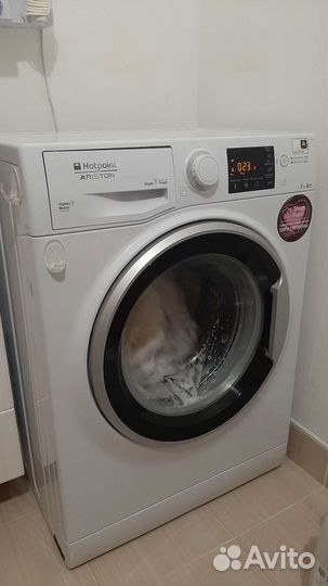 Стиральная машина узкая Hotpoint-Ariston RST 702