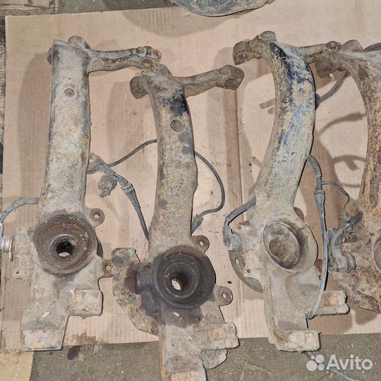 Поворотный кулак Audi Volkswagen правый