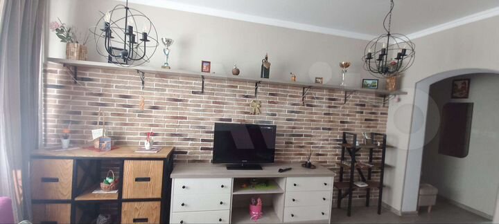 2-к. квартира, 50 м², 1/3 эт.