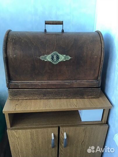 Швейная машина Singer