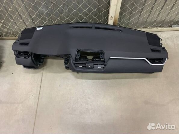 Торпедо с подушкой Тойота Рав 4 ха50