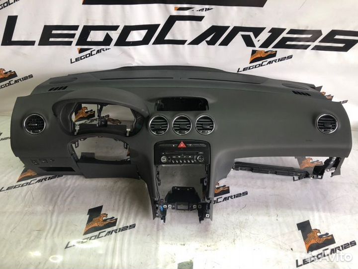 Торпеда Peugeot 308Sw DV6C 2012