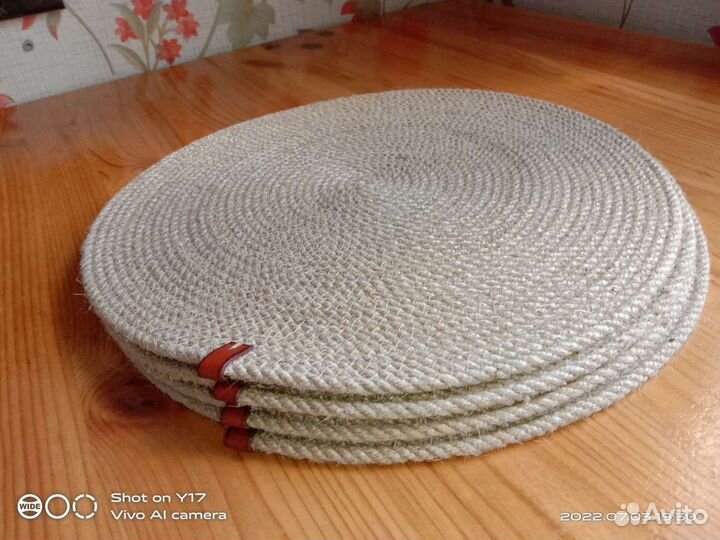 Сервировочные салфетки из джута и капроновой нити