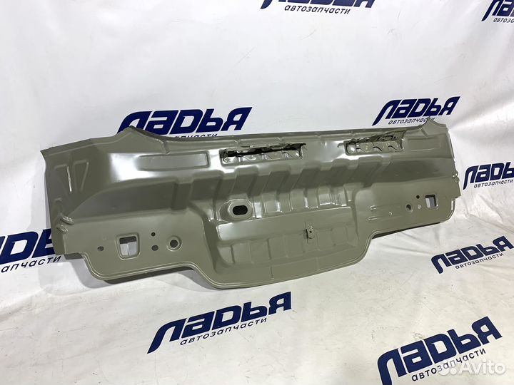 Панель задка Kia Rio (17)