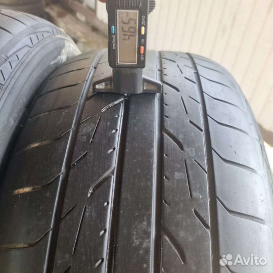 Toyo DRB 215/55 R17 94V