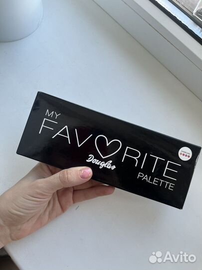 Палитра теней Douglas