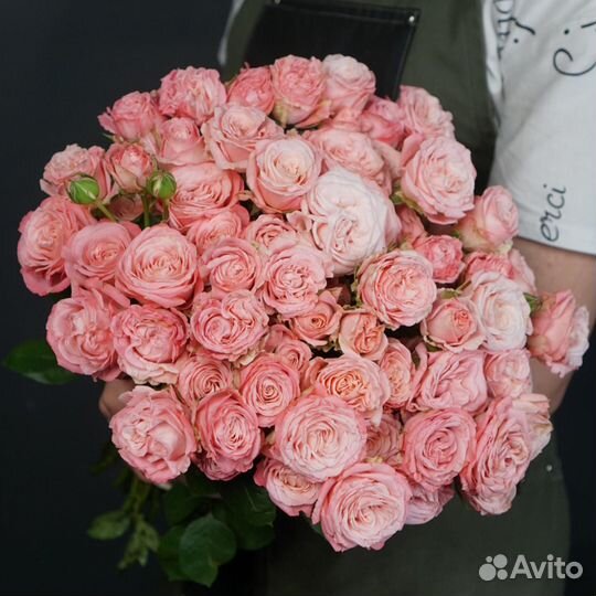 Кустовая роза в Милом букете Для самой красивой