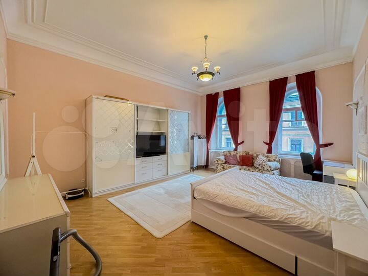 3-к. квартира, 110 м², 3/5 эт.