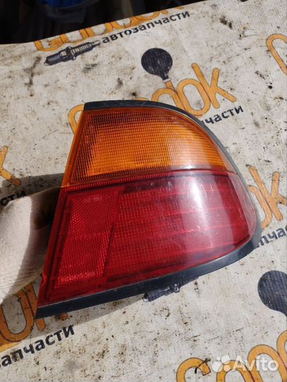 Фонарь правый Nissan Almera N15