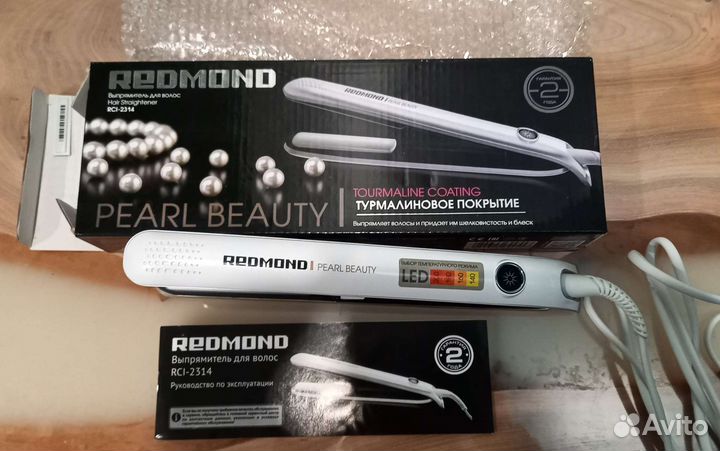 Выпрямитель для волос Redmond