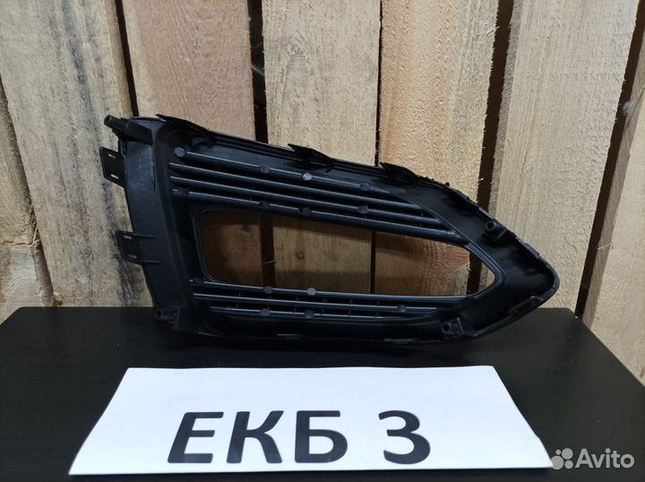 Окантовка противотуманной фары Хендай Солярис