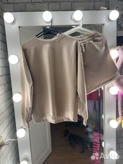 Спортивный костюм с шортами