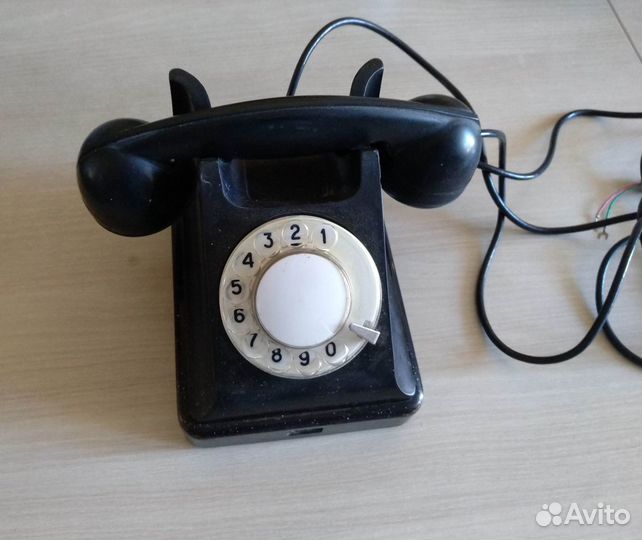 Телефон времен СССР