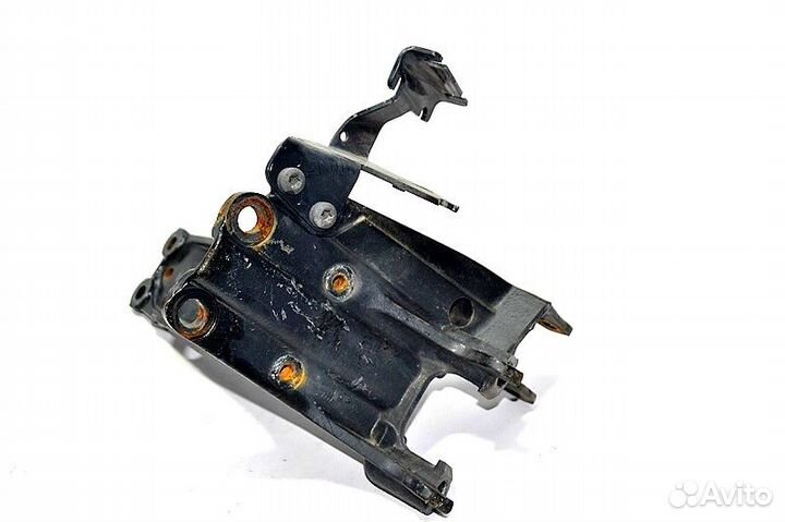 Кронштейн кабины, передний левый MAN TGX 18.440 (0