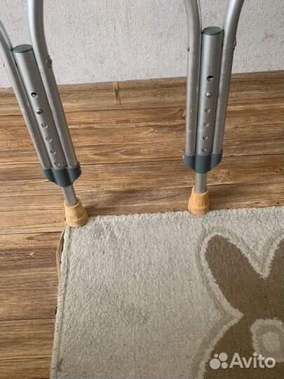 Костыли подмышечные