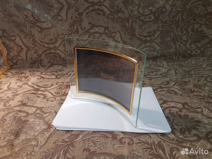 Фоторамка стеклянная полукруглая в коробке
