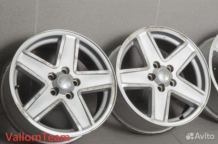 Лот M86758 Оригинальные 17-е диски jeep