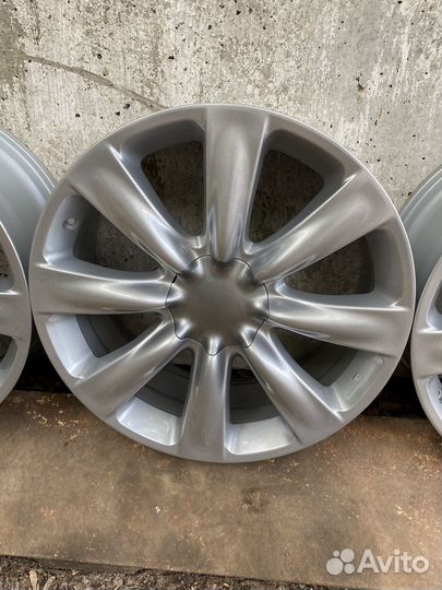 Диски Инфинити оригинал R20 4 шт