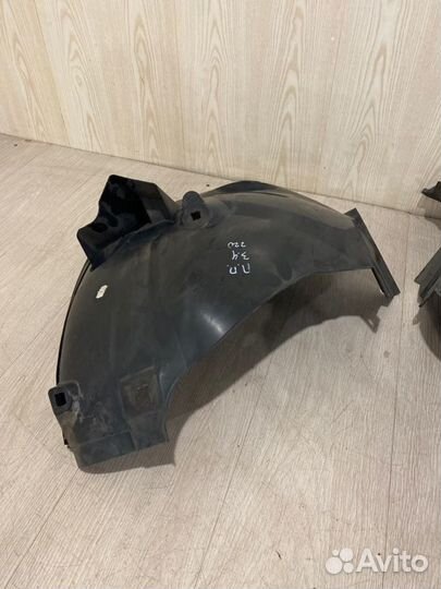 Подкрылок передний правый Mercedes Benz S500L W220