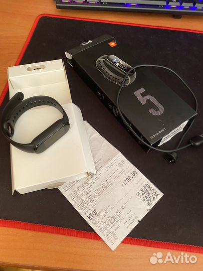 Фитнес браслет Xiaomi Mi SMART Band 5