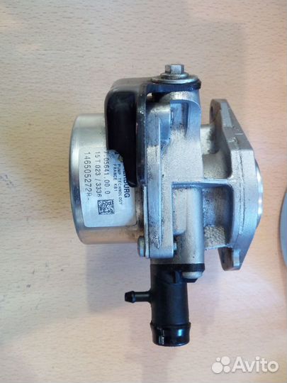 Вакуумный насос Renault 146505272R