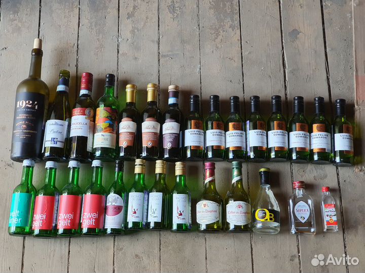 Пустые бутылки для коллекции