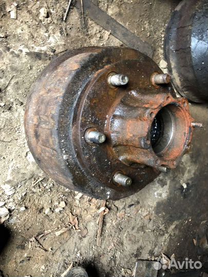 Isuzu nqr тормозной барабан со ступицей б.у