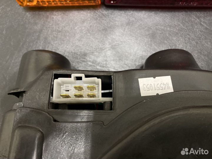 Фонарь задний (2шт) Nissan Atlas F23