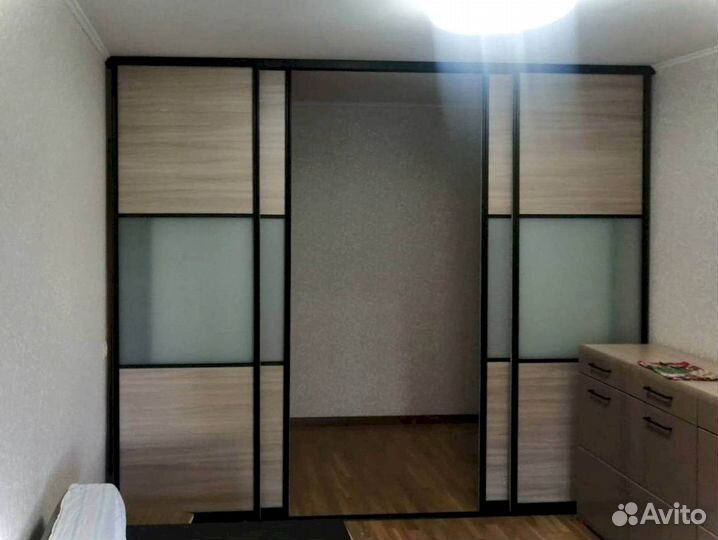 Стеклянная перегородка