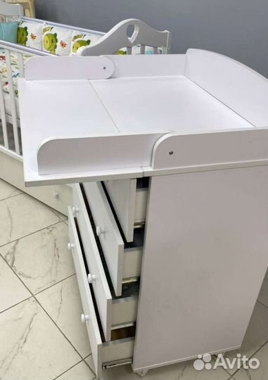 Кроватка для новорожденных с комодом