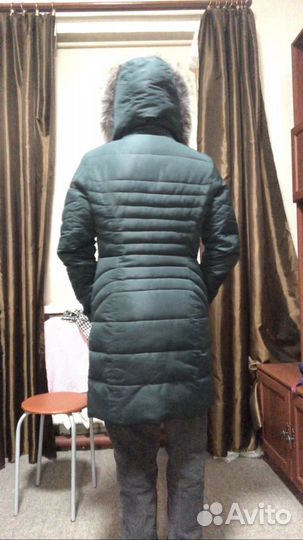 Пуховик женский 46 48 размер италия с мехом зимний