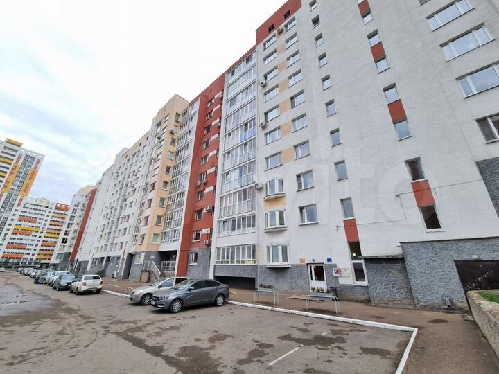 3-к. квартира, 79,8 м², 1/10 эт.
