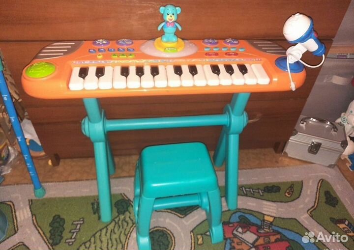 Музыкальные игрушки (пианино)