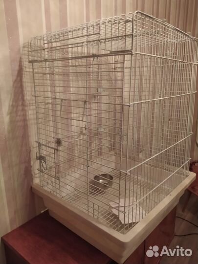 Продам клетку для крупного попугая